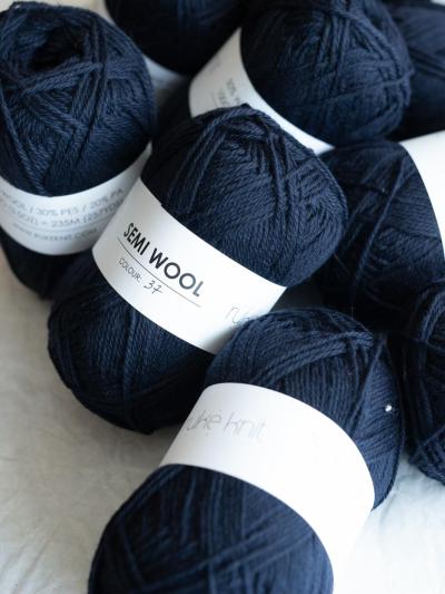 copie de Ruke knit Semi-Wool yarn - Burgundy (52), 100g