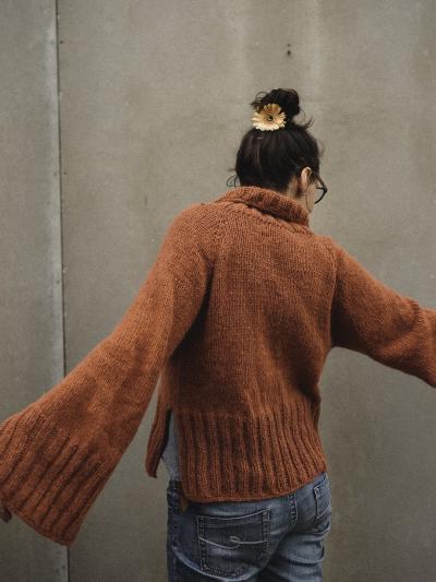 Pull Gang tricoté en raglan – Patron en V oversize en Feeling Good