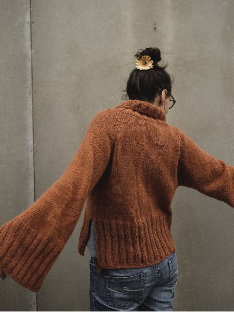 Pull Gang tricoté en raglan – Patron en V oversize en Feeling Good