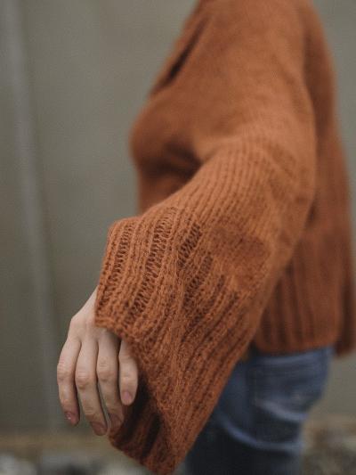 Pull Gang tricoté en raglan – Patron en V oversize en Feeling Good
